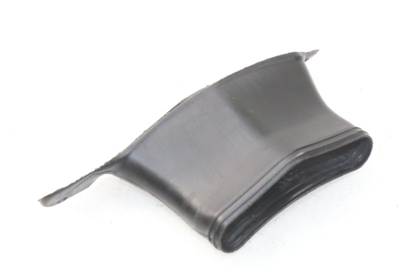 photo de RADIADOR CUBIERTA TRIUMPH SPRINT ST ABS 1050 (2005 - 2007) - Detalle de la pieza