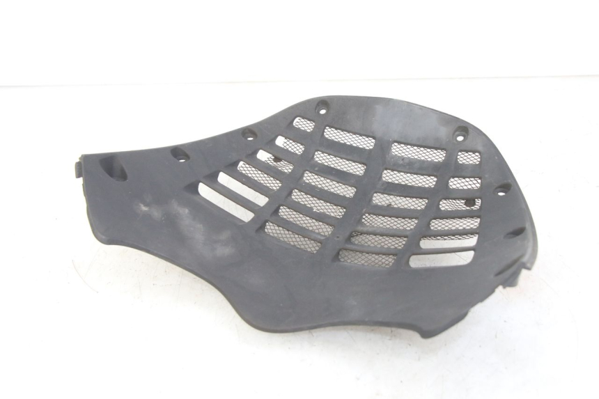 photo de RADIADOR CUBIERTA KYMCO X-CITING XCITING 400 (2014 - 2018) - Primer plano técnico