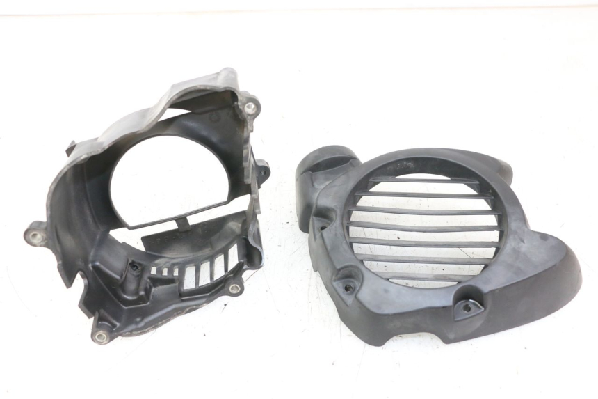 photo de REJILLA DEL RADIADOR YAMAHA NEOS NEO'S 4T 50 (2008 - 2016) - Detalle de la pieza