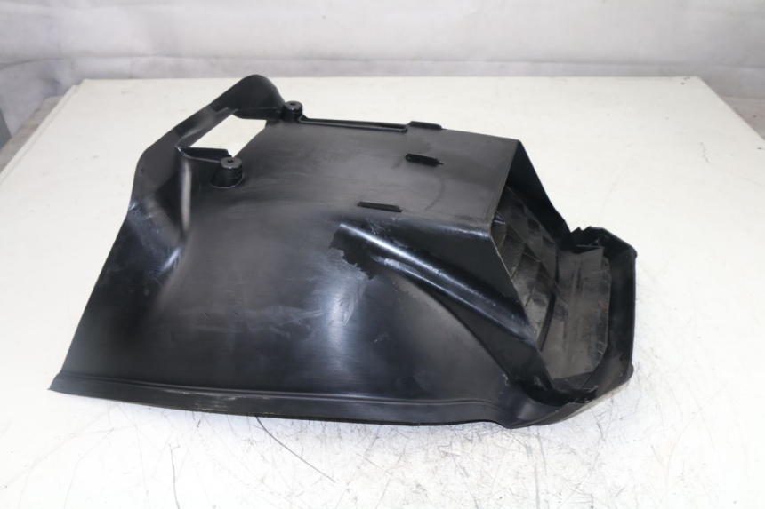 photo de RADIADOR CUBIERTA YAMAHA YP MAJESTY ABS 400 (2007 - 2009) - Primer plano técnico