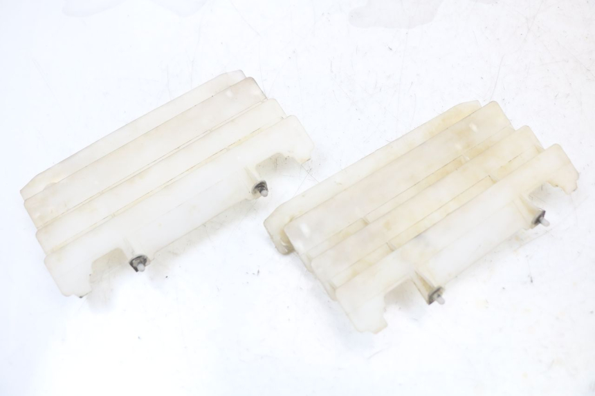 photo de REJILLA DEL RADIADOR YAMAHA YZ 125 (2017 - 2021) - Otra perspectiva