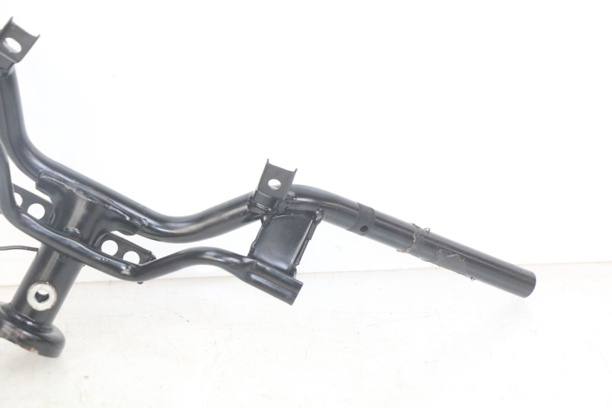 photo de MANILLAR KYMCO AGILITY 16+ 4T 50 (2018 - 2023) - Detalles de los puntos de fijación