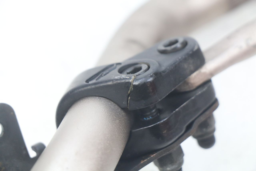 photo de MANILLAR MBK BOOSTER SPIRIT NAKED 50 (2004 - 2017) - Detalle de la pieza