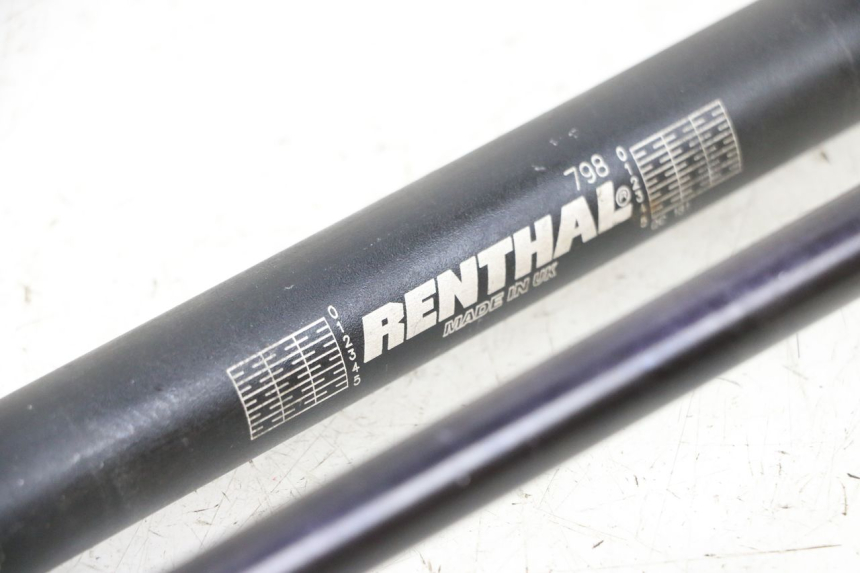 photo de MANILLAR RIEJU MRT 50 (2018 - 2021) - Estado de la superficie y material