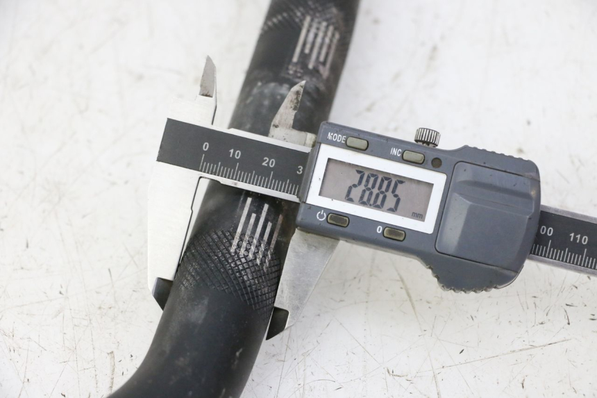 photo de MANILLAR GILERA SMT SUPERMOTARD 50 (2009 - 2017) - Detalles de los puntos de fijación