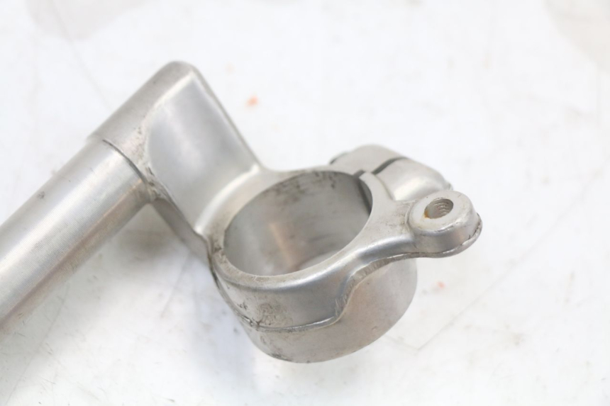 photo de MANILLAR SUZUKI SV S 650 (1999 - 2002) - Zoom estado de uso