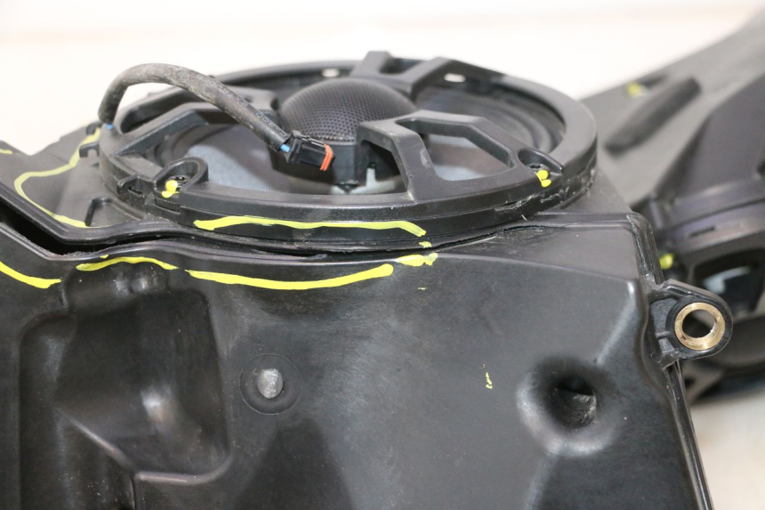 photo de ALTAVOZ HARLEY DAVIDSON ROAD GLIDE FLTRXSE 1920 (2018 - 2022) - Primer plano técnico
