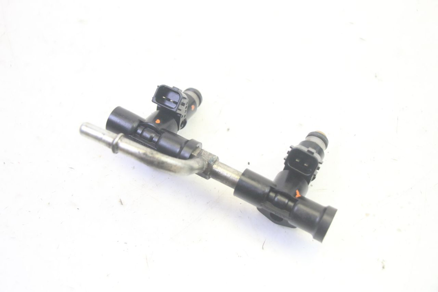 photo de INYECTOR SUZUKI BURGMAN EXECUTIVE ABS 650 (2006 - 2012) - Primer plano técnico