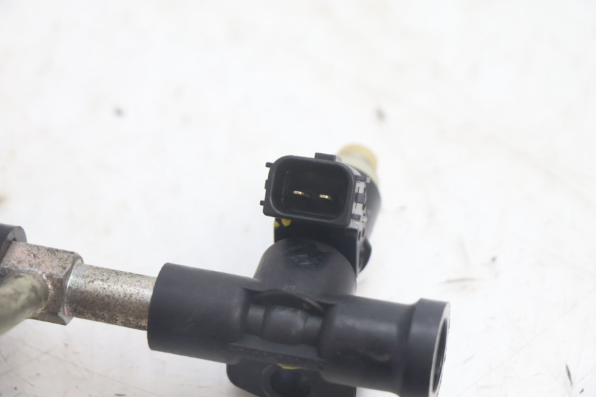 photo de INYECTOR SUZUKI BURGMAN EXECUTIVE ABS 650 (2006 - 2012) - Primer plano técnico