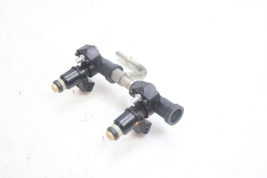 photo de INYECTOR SUZUKI BURGMAN EXECUTIVE ABS 650 (2006 - 2012) - Primer plano técnico