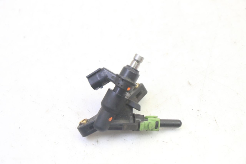 photo de INYECTOR HONDA CBF 125 (2009 - 2015) - Primer plano técnico