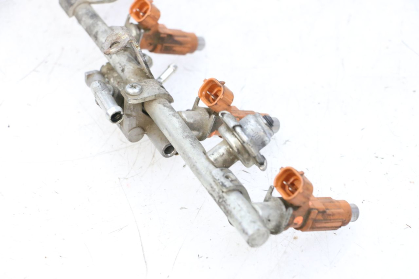 photo de INYECTOR YAMAHA FJR ABS 1300 (2006 - 2012) - Primer plano técnico