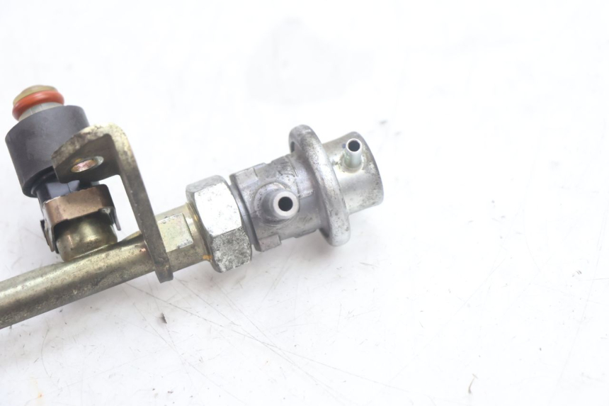 photo de INYECTOR HONDA FJS SILVER WING SILVERWING 400 (2005 - 2008) - Otra perspectiva