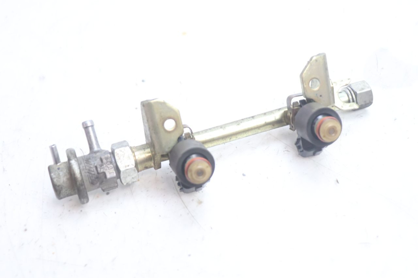 photo de INYECTOR HONDA FJS SILVER WING SILVERWING 400 (2005 - 2008) - Primer plano técnico
