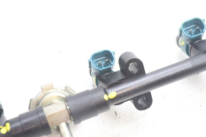 photo de INYECTOR YAMAHA FZ8 800 (2010 - 2016) - Estado de la superficie y material