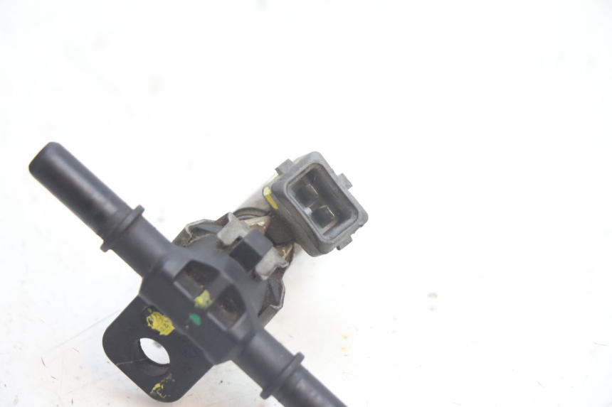 photo de INYECTOR GILERA GP 800 (2007 - 2013) - Otra perspectiva