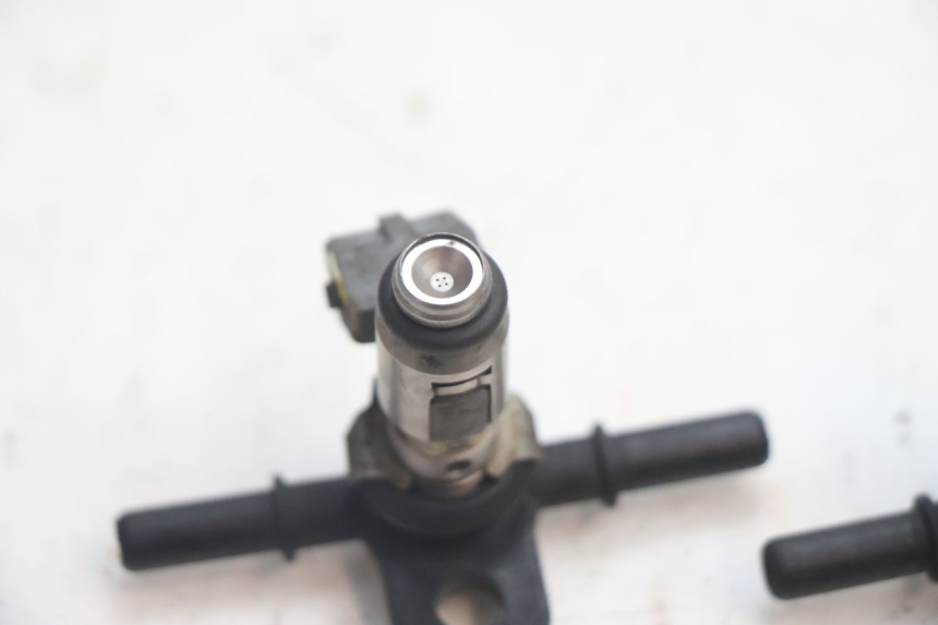 photo de INYECTOR GILERA GP 800 (2007 - 2013) - Estado de la superficie y material
