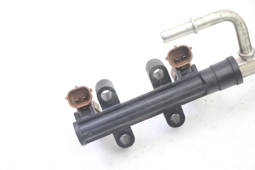 photo de INYECTOR SUZUKI GSR 750 (2011 - 2017) - Primer plano técnico