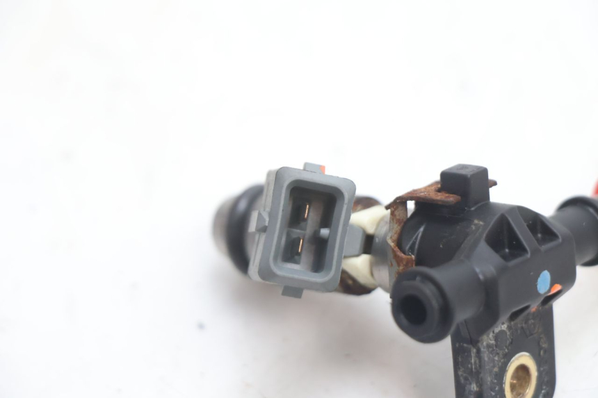 photo de INYECTOR PIAGGIO MP3 LT 400 (2007 - 2012) - Detalles de los puntos de fijación