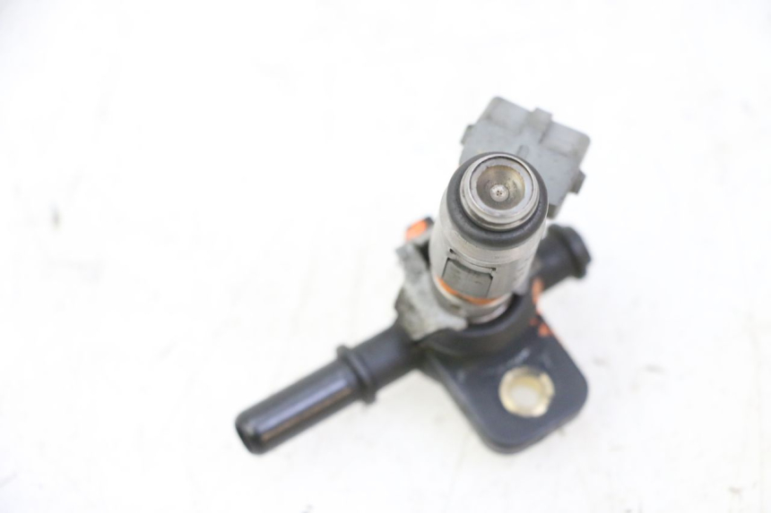 photo de INYECTOR PIAGGIO MP3 RL 250 (2006 - 2010) - Primer plano técnico