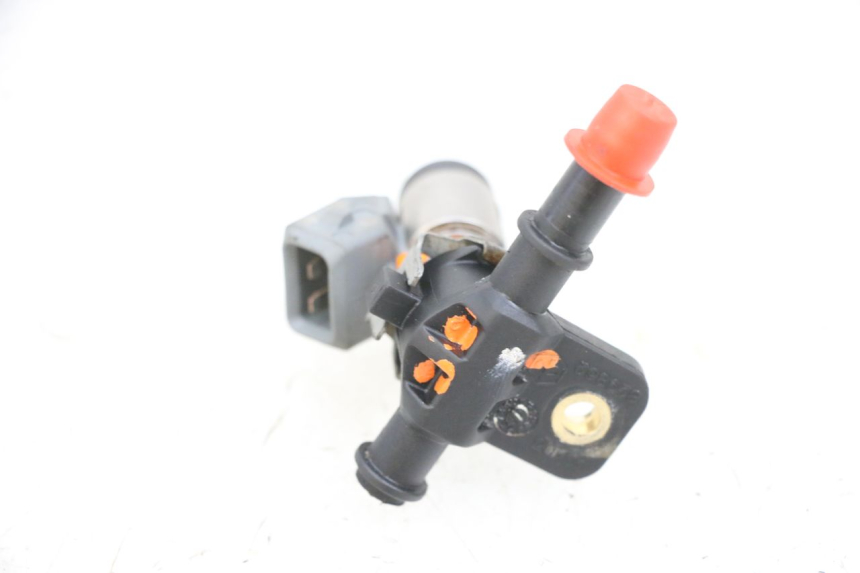 photo de INYECTOR PIAGGIO MP3 RL 250 (2006 - 2010) - Estado de la superficie y material