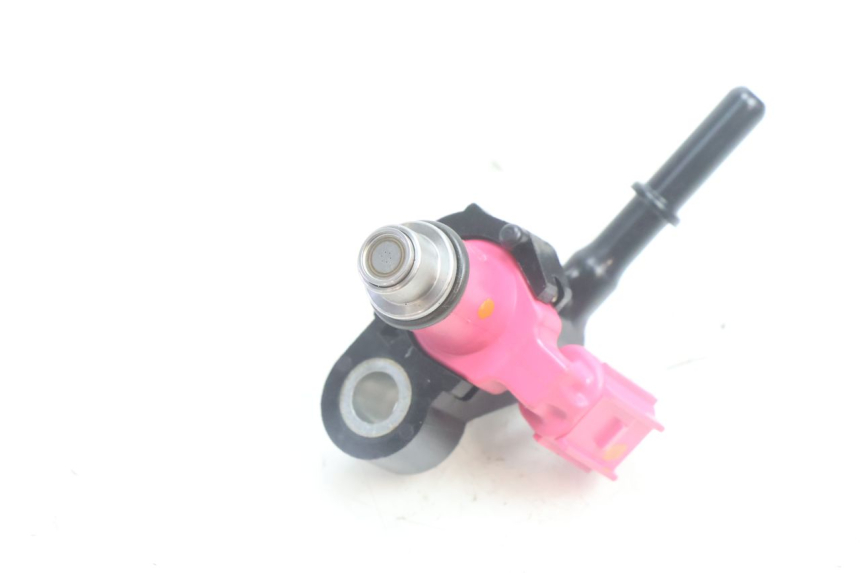 photo de INYECTOR YAMAHA N-MAX NMAX 125 (2021 - 2024) - Primer plano técnico
