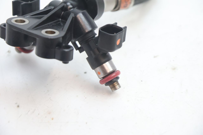 photo de INYECTOR HARLEY DAVIDSON ROAD GLIDE FLTRXSE 1920 (2018 - 2022) - Primer plano técnico