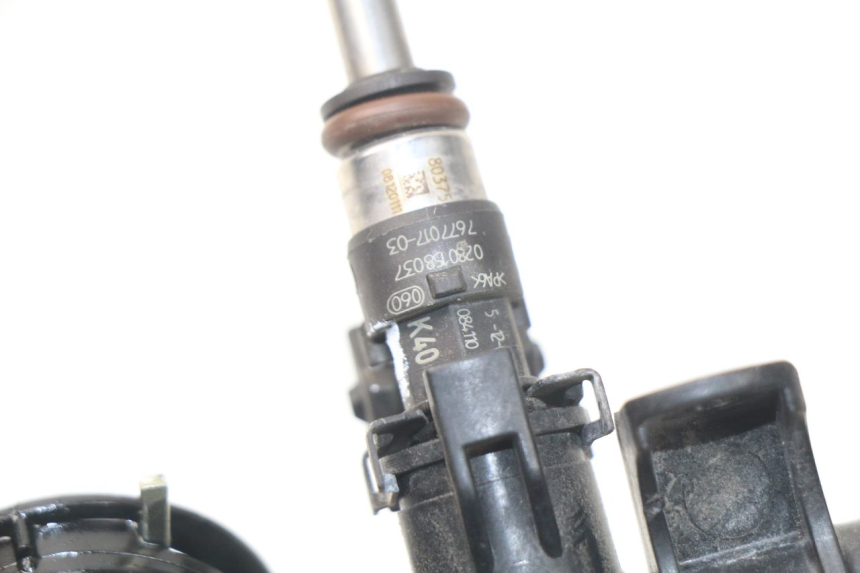 photo de INYECTOR BMW S RR ABS S1000RR 1000 (2009 - 2011) - Zoom estado de uso