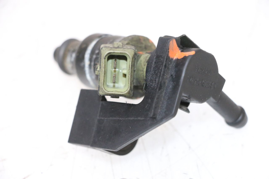 photo de INYECTOR PEUGEOT SATELIS COMPRESSOR K15 125 (2006 - 2009) - Zoom estado de uso
