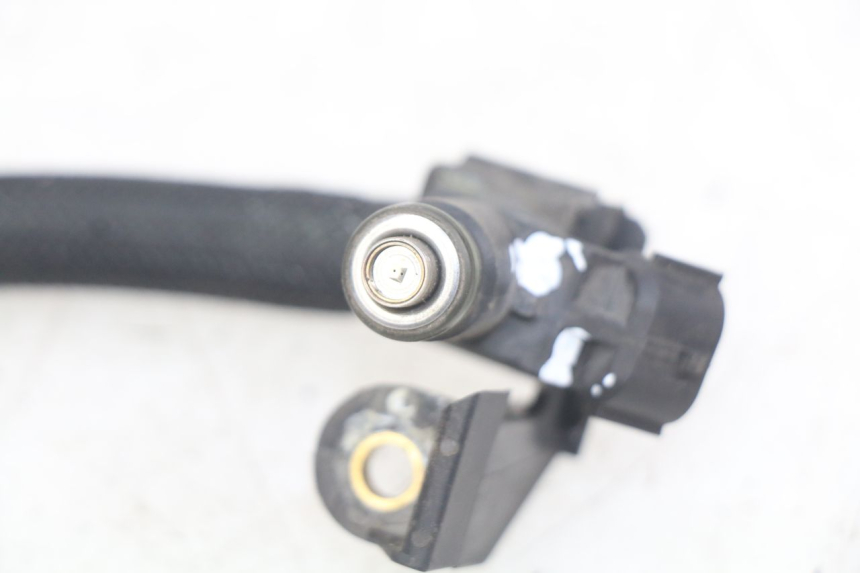 photo de INYECTOR PEUGEOT SATELIS 125 (2006 - 2009) - Primer plano técnico
