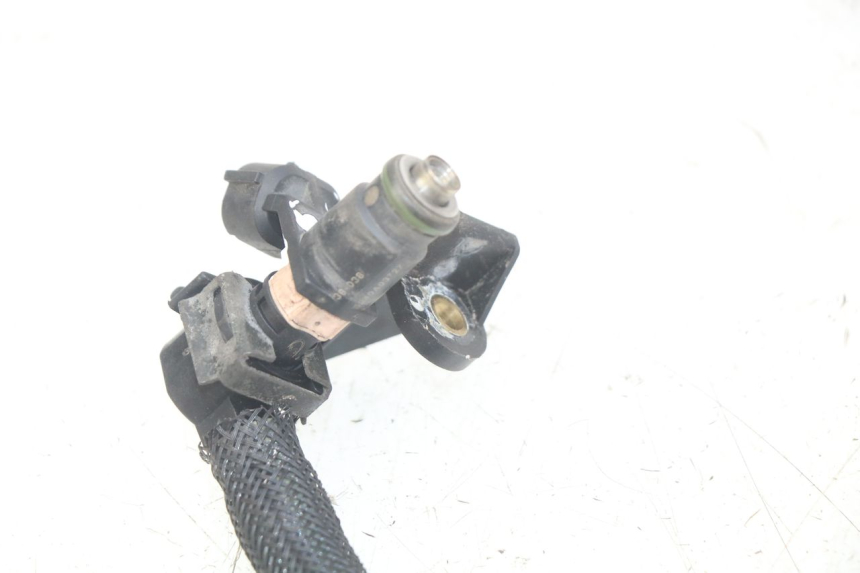 photo de INYECTOR PEUGEOT SATELIS 125 (2006 - 2009) - Estado de la superficie y material