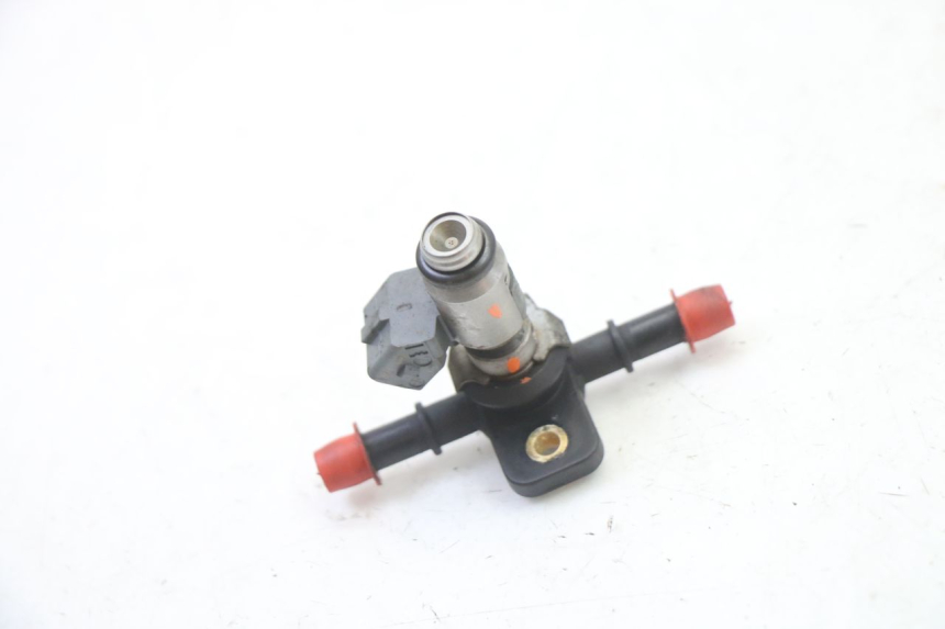 photo de INYECTOR PEUGEOT SATELIS 250 (2006 - 2012) - Primer plano técnico