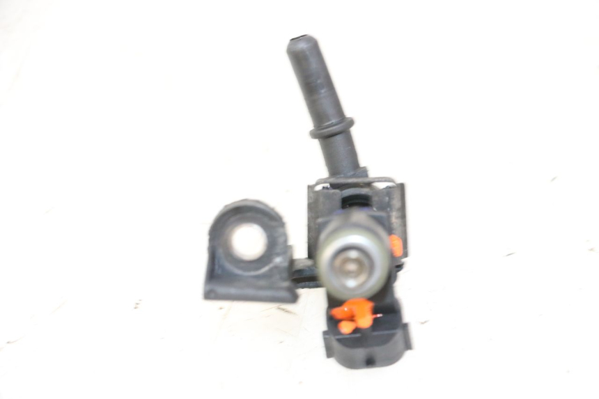 photo de INYECTOR PEUGEOT SATELIS 125 (2010 - 2012) - Primer plano técnico