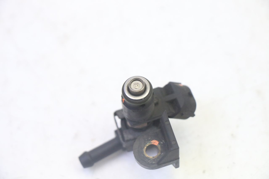 photo de INYECTOR PEUGEOT SATELIS 125 (2006 - 2009) - Primer plano técnico