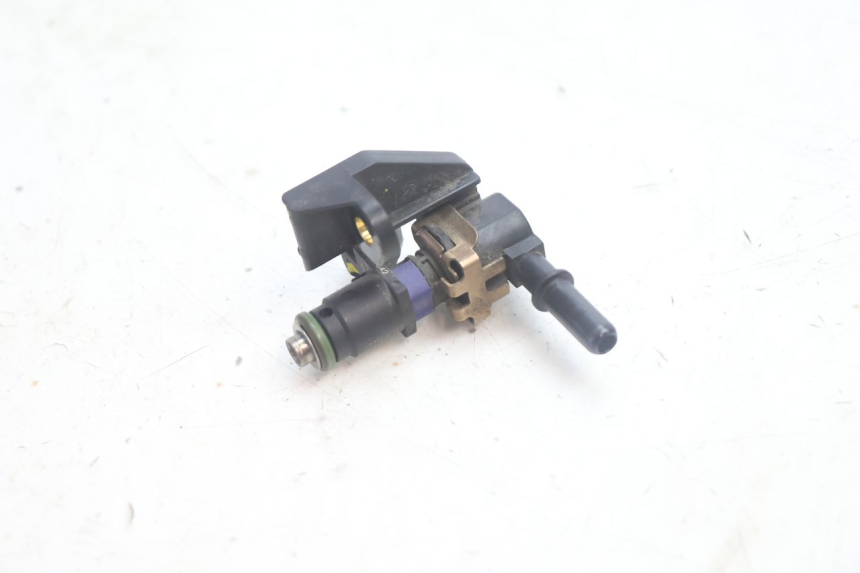 photo de INYECTOR PEUGEOT SATELIS 125 (2013 - 2018) - Detalle de la pieza