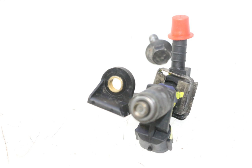 photo de INYECTOR PEUGEOT SATELIS 125 (2006 - 2009) - Primer plano técnico