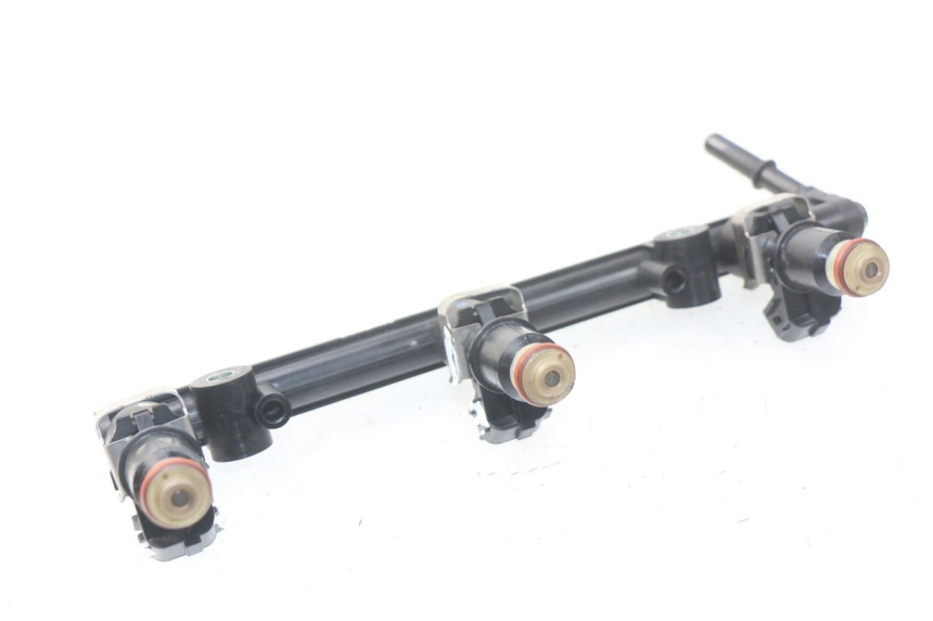 photo de INYECTOR TRIUMPH SPRINT ST ABS 1050 (2005 - 2007) - Detalles de los puntos de fijación