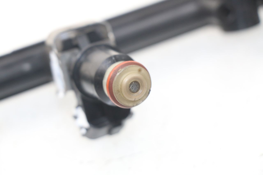 photo de INYECTOR TRIUMPH SPRINT ST ABS 1050 (2005 - 2007) - Estado de la superficie y material