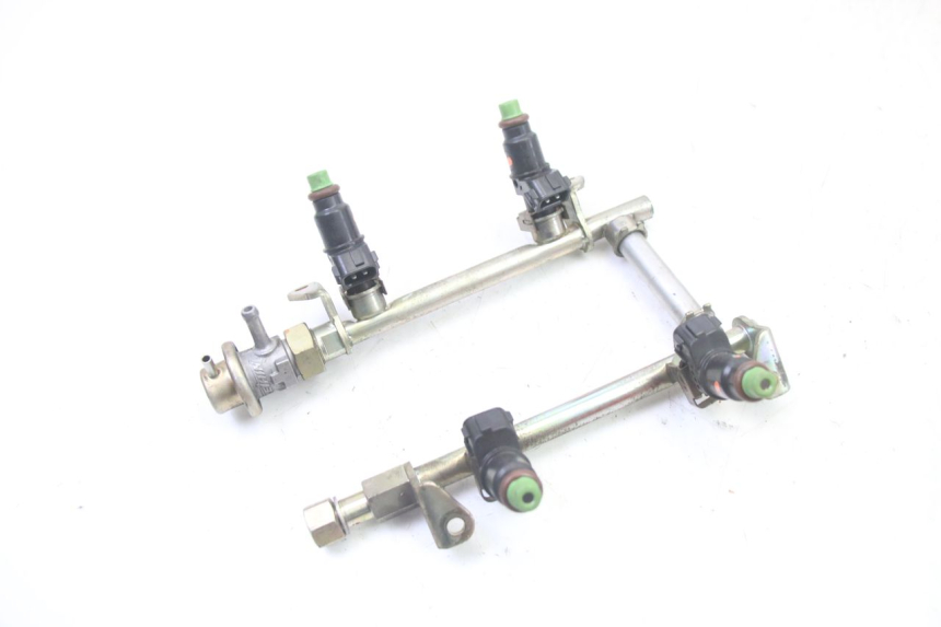 photo de INYECTOR HONDA ST PAN EUROPEAN 1300 (2002 - 2013) - Detalles de los puntos de fijación