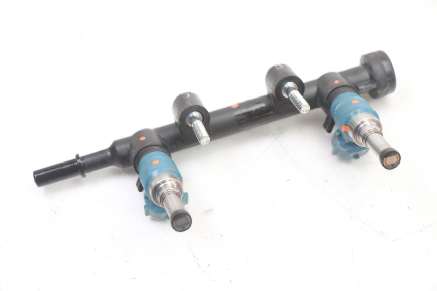 photo de INYECTOR YAMAHA TRACER 7 700 (2020 - 2024) - Detalles de los puntos de fijación