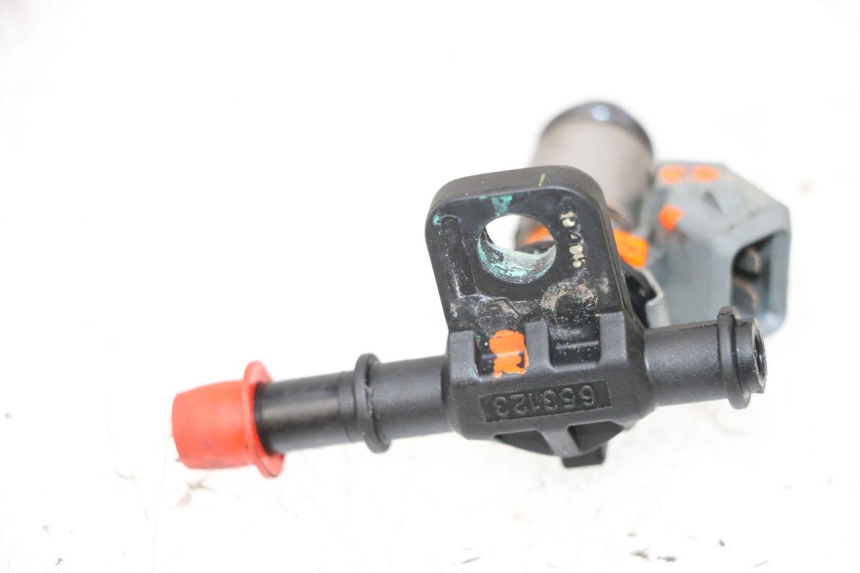 photo de INYECTOR PIAGGIO VESPA GTS SUPER IE 125 (2009 - 2016) - Vista general del producto