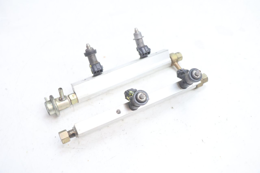 photo de INYECTOR HONDA VFR FI RC46 800 (1998 - 2001) - Estado de la superficie y material