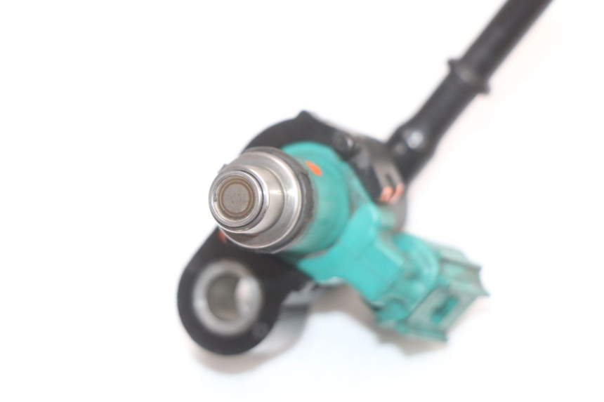 photo de INYECTOR YAMAHA XMAX X-MAX ABS 125 (2017 - 2020) - Primer plano técnico