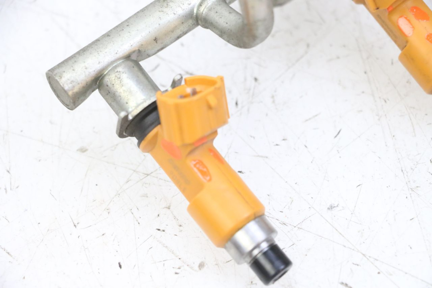 photo de INYECTOR YAMAHA XJ6 ABS 600 (2008 - 2016) - Características distintivas