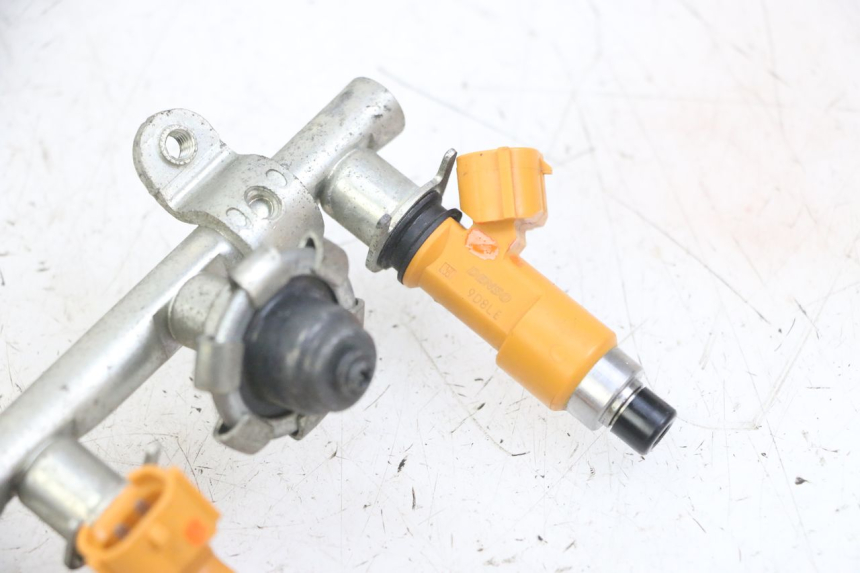 photo de INYECTOR YAMAHA XJ6 ABS 600 (2008 - 2016) - Marcados y referencias originales