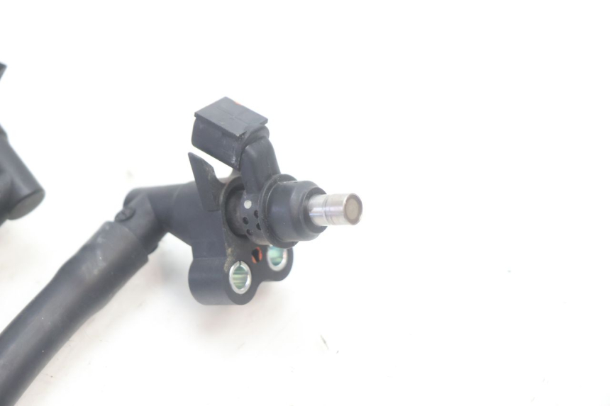 photo de INYECTOR HONDA XLV VARADERO 125 (2007 - 2012) - Detalles de los puntos de fijación