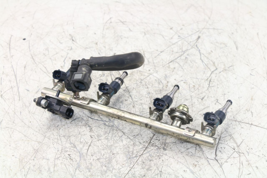 photo de INYECTOR YAMAHA FZ1 FAZER 1000 (2007 - 2009) - Primer plano técnico