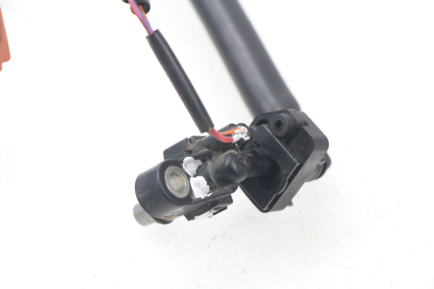 photo de INYECTOR YAMAHA YBR 125 (2007 - 2009) - Estado de la superficie y material
