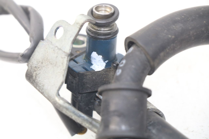 photo de INYECTOR YAMAHA YP X-MAX XMAX 400 (2014 - 2017) - Primer plano técnico