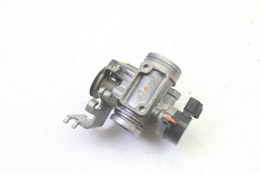 photo de INYECCIÓN SUZUKI BURGMAN 125 (2007 - 2014) - Otra perspectiva